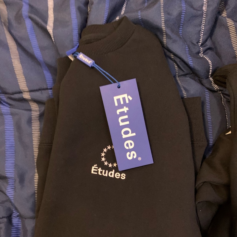 Etudes studio men’s medium sweater never worn